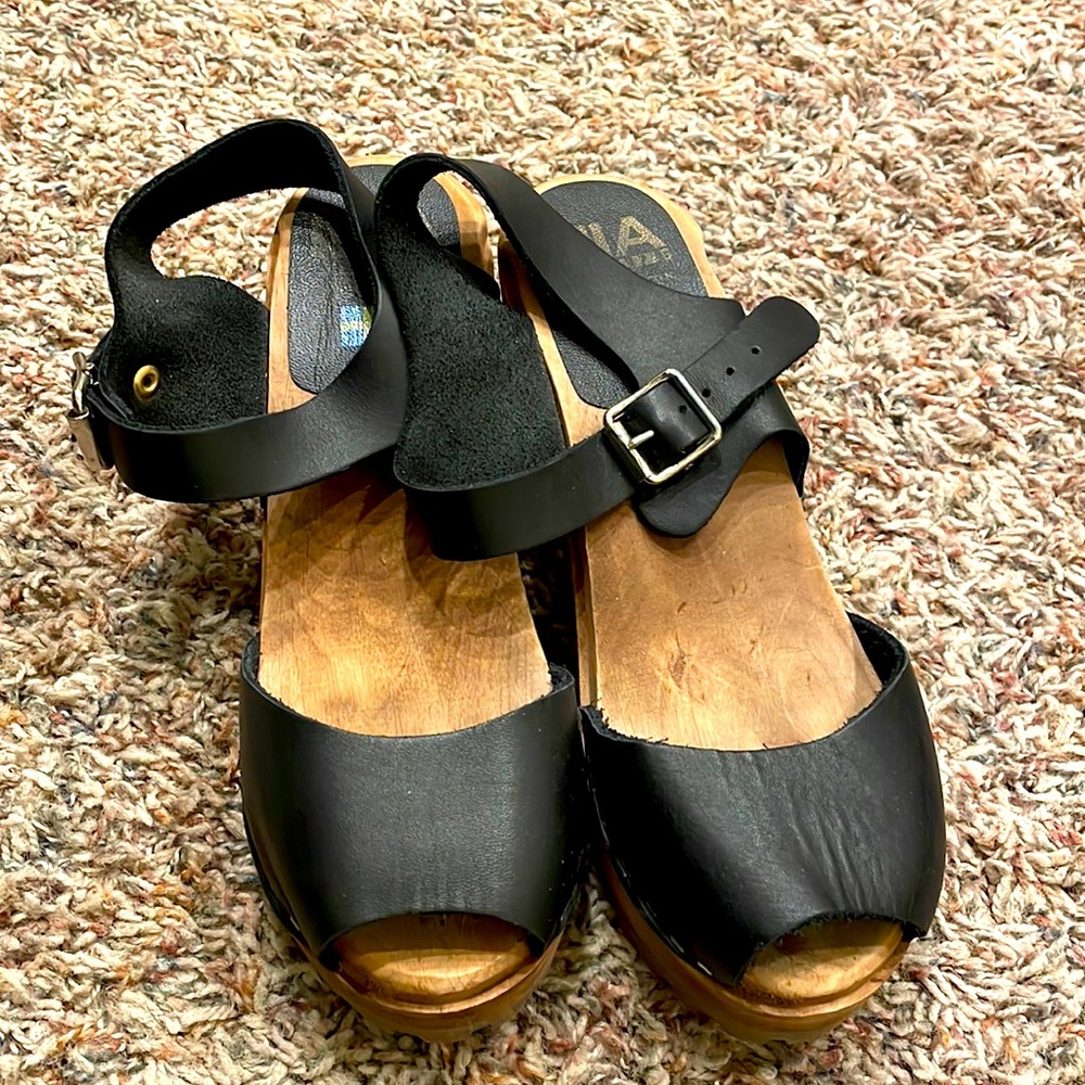 Mia clog open toe